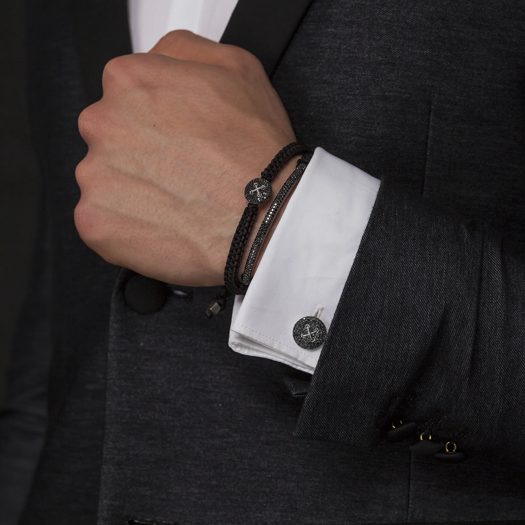 Button Pave cufflinks with black diamond in sterling silver