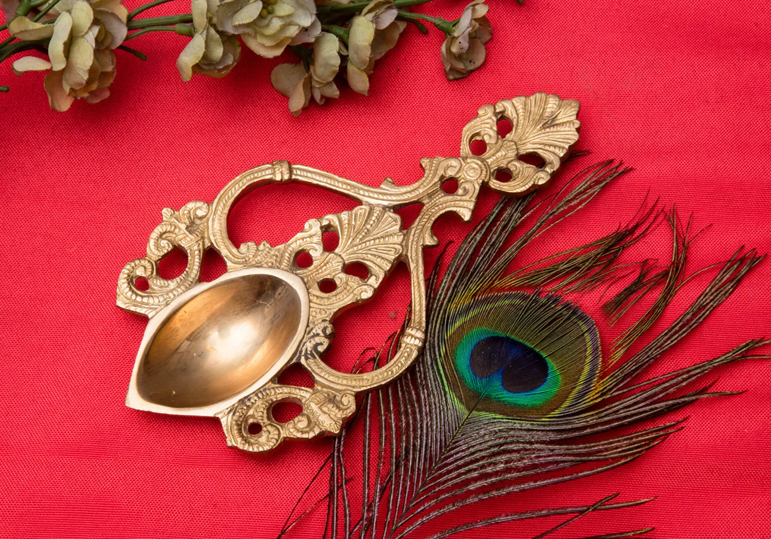 Ethnic Indian Design Brass Aarti Diya with Handle | Pooja Dhoop Diya