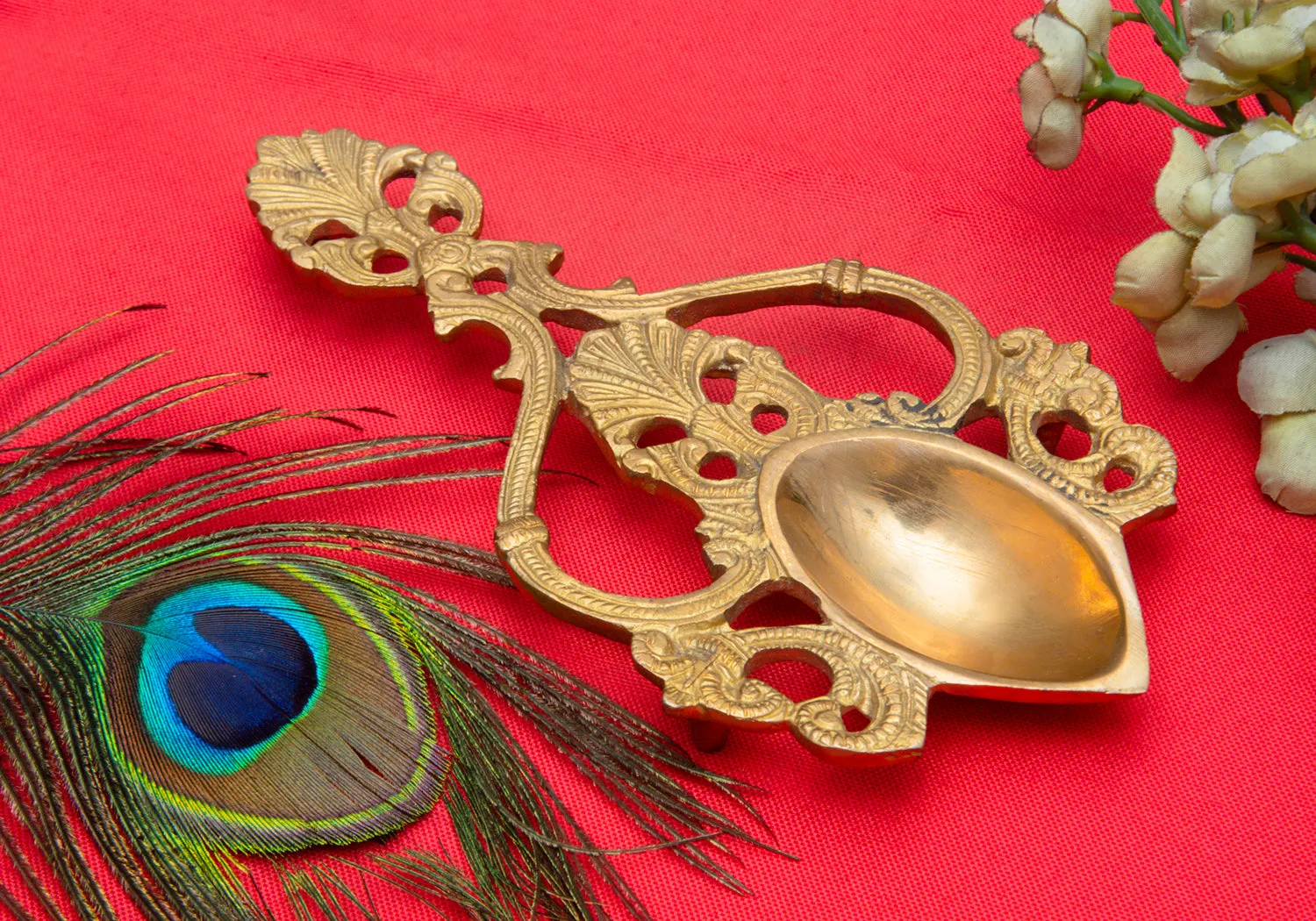 Ethnic Indian Design Brass Aarti Diya with Handle | Pooja Dhoop Diya