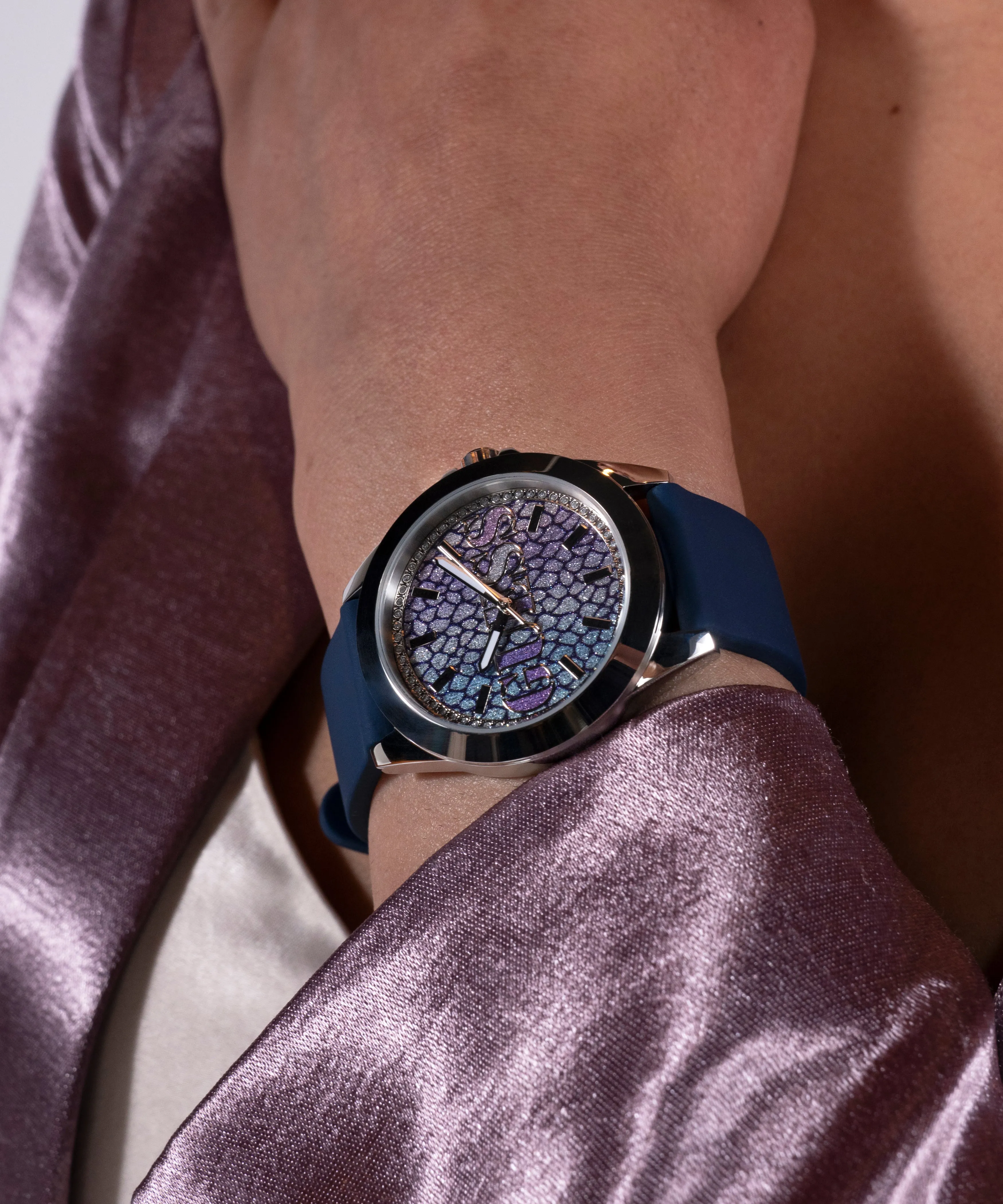 GUESS Ladies Blue Silver Tone Analog Watch