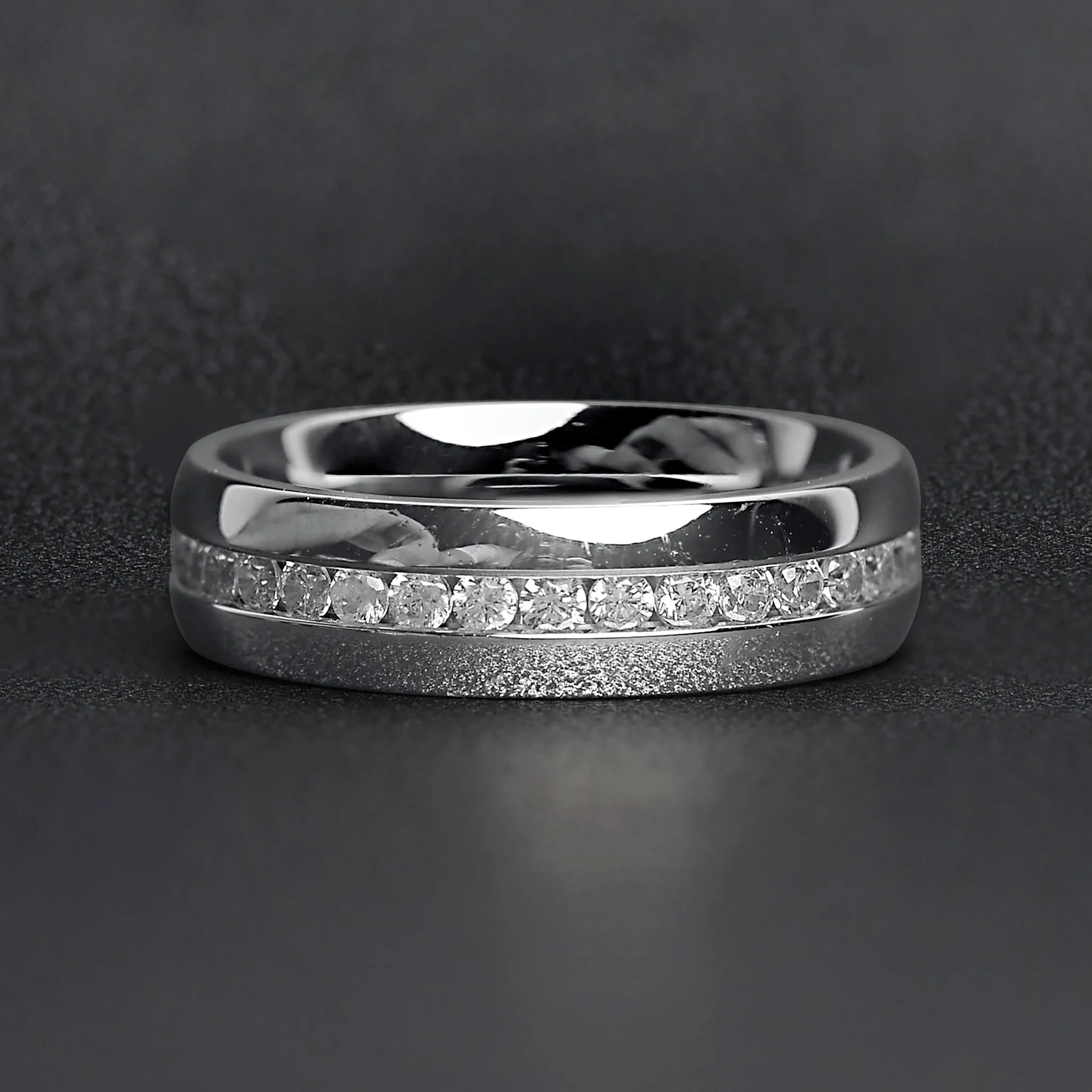 Highly Polished Stainless Steel CZ Center Ring / ZRJ4142