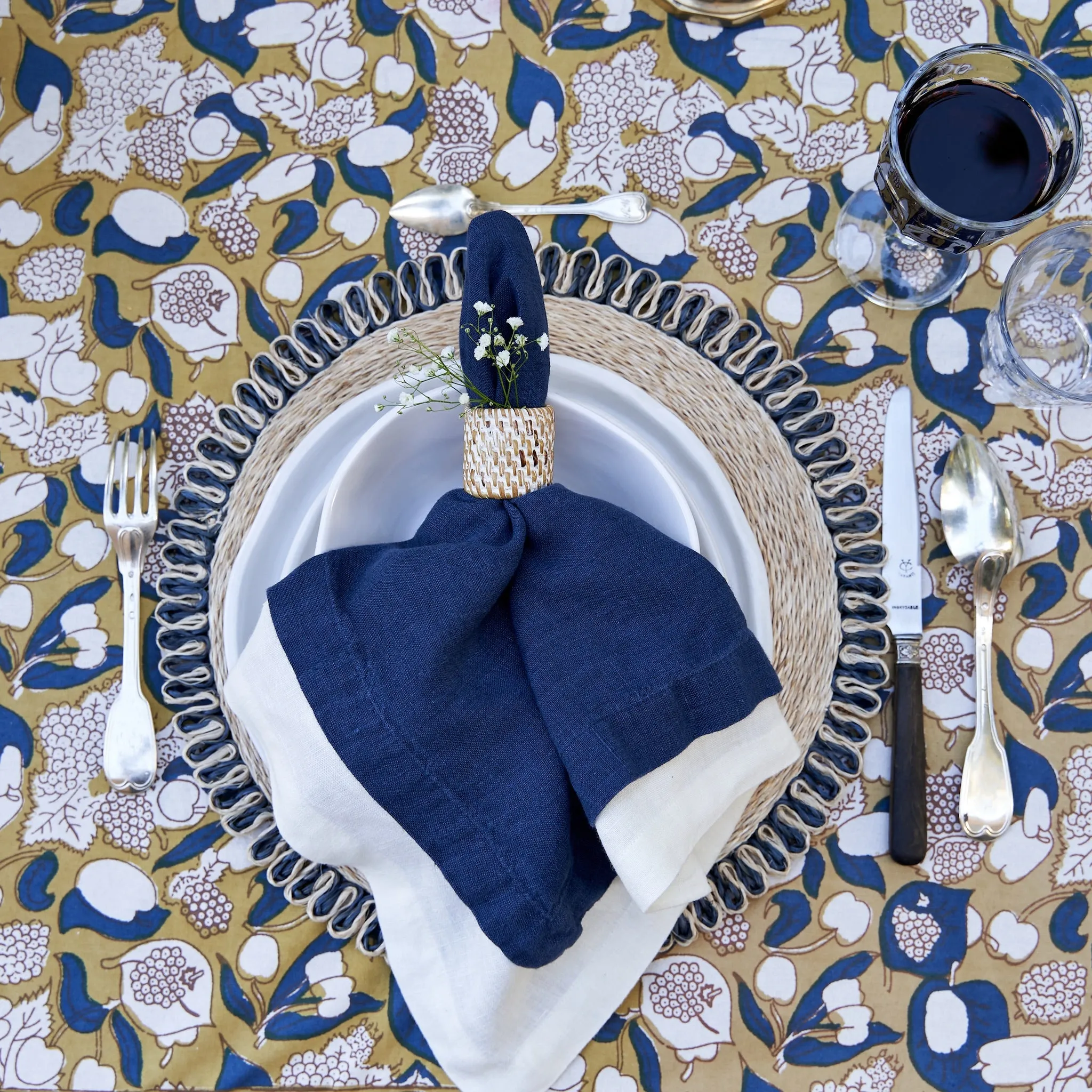 Loopy Abaca Natural & Navy 15" Round Placemats - Set of 4